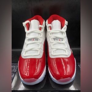 New release Jordan’s 11 cherries never worn